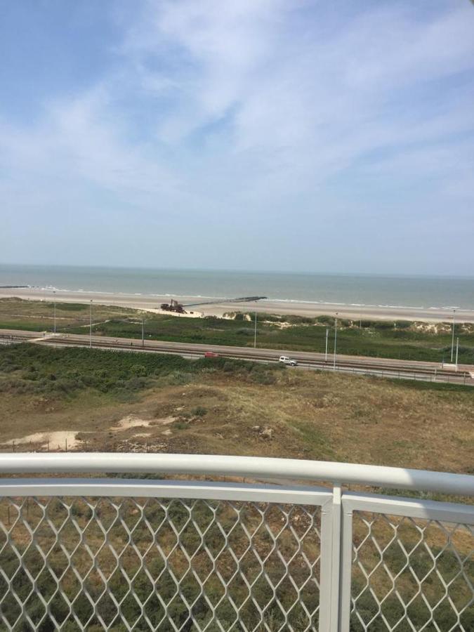 Studio On The Beach With Sea View Middelkerke Esterno foto